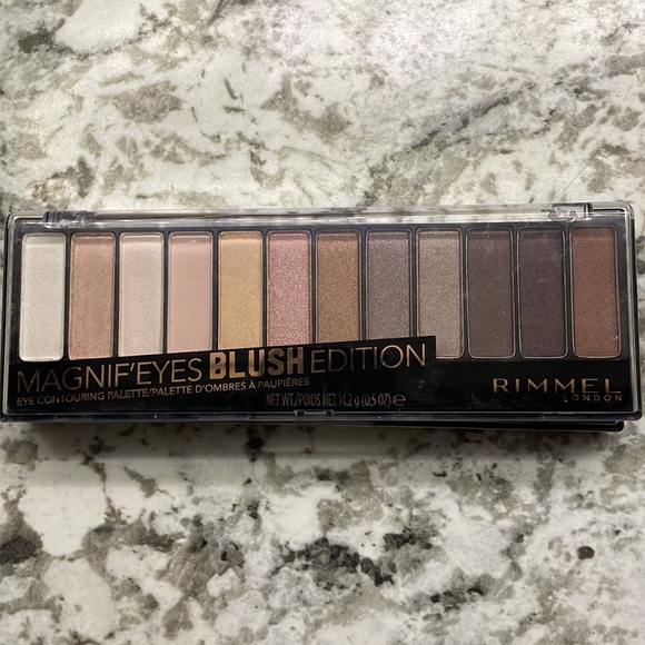 5 Rimmel Eyeshadow Palettes - Picture 3 of 6